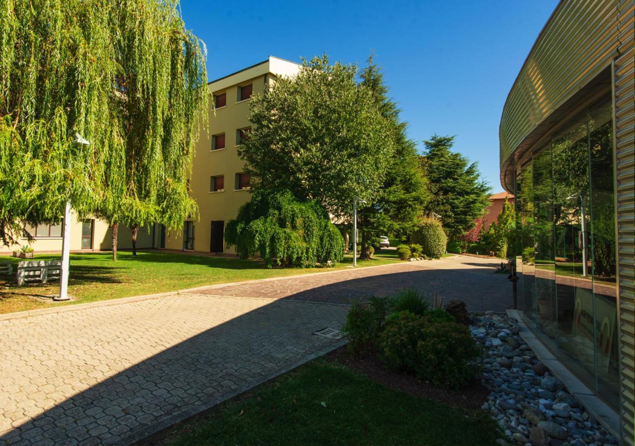Hotel Castello Artemide Congressi Castel San Pietro Terme Exterior photo